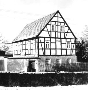 Braunsdorf (Wilsdruff-Braunsdof), Ernst-Thälmann-Straße 24. Wohnhaus. Giebelansicht