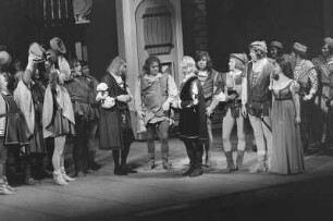 Szenenbilder aus "Boccaccio", Operette in drei Akten von Franz von Suppé mit Libretto von Camillo Walzel und Richard Genée. Komische Oper Berlin, 13.04.1973