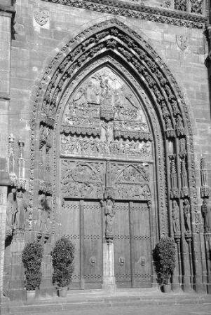 Nürnberg: Portal der St. Lorenzkirche