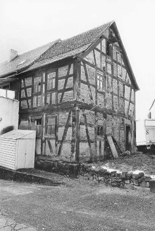 Wohnhaus, Fachwerk; Gründau, Sommerbergstraße 12