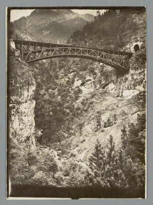 Mittenwaldbahnbrücke über die Schloßbachklamm vor Innsbruck : Eisenbahnbrücke über die Schlossbachklamm