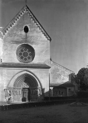 Katholische Kirche Mariä Himmelfahrt, Portal "Porta coeli", Vorkloster, Tschechische Republik