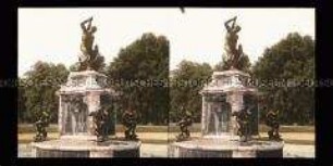 Springbrunnen im Schlosspark Drottningholm bei Stockholm