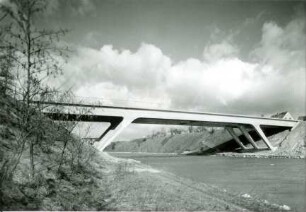 Spannbeton-Rahmenbrücke, 1957