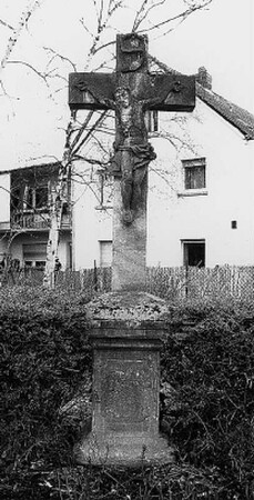 Wegkreuz; Schwalbach, Friedrich-Ebert-Straße