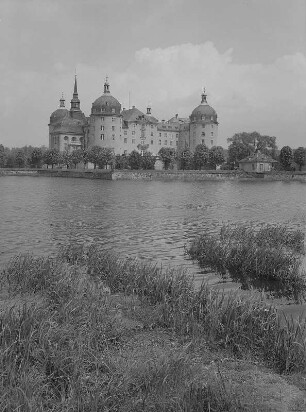 Moritzburg. Blick zum Schloß
