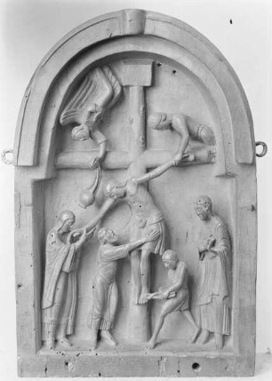 Klappaltärchen aus Merzig — Aufgeklappter Altar — Kreuzabnahme Christi