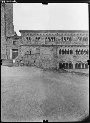 Eisenach. Wartburg. Palas (Baubeginn 1155). Westseite (Teilansicht)