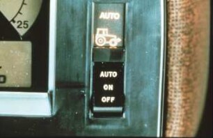 Fotografie: Traktor, Kabine, Bedienelement, Elektronik