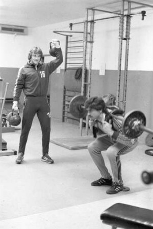 Training des Karlsruher Sport Club KSC im Kraftraum der Sportschule Schöneck