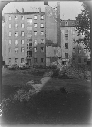 Dresden-Neustadt, Hoyerswerdaer Straße 36/38. Wohn- und Geschäftshäuser (1875 [Nr. 38]). Hoffront