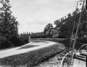 Auf dem Fluss : Flusstal des Rance kurz vor Dinan.
