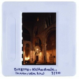 Bitetto, Kathedrale : Innenansicht, von Nordwesten