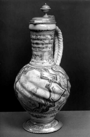 Krug mit Darstellung der Hagar in der Wüste