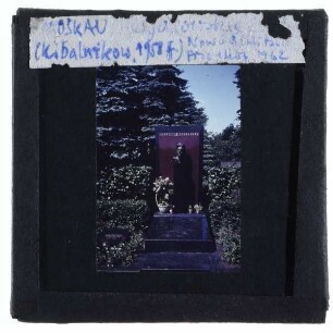 Moskau, Grab von Wladimir Majakowski, Nowodewitschi-Friedhof