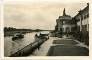 Pillnitz. Schloss Pillnitz mit Dampfer