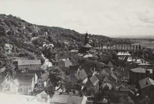 Loschwitz mit Schwebeseilbahn und Kirche. Blick nach Südsüdost (elbaufwärts) : Dresden. Loschwitz mit Schwebeseilbahn und Kirche. Blick nach Südsüdost (elbaufwärts)