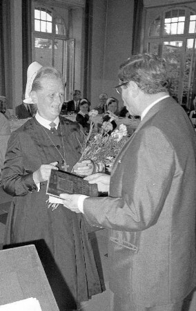 Verabschiedung der langjährigen Oberin am Städtischen Kinderkrankenhaus Annemarie Isert.