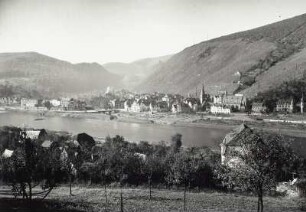 Ortsansicht. Blick über die Mosel