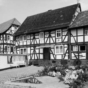 Herleshausen, Bahnhofstraße 2