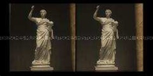 Urania mit Porträt der jüngeren Faustina, Altes Museum, Berlin