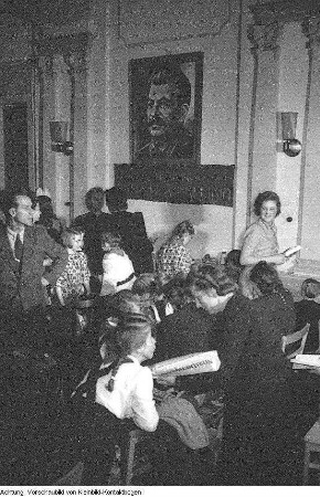 Kindergarten der Landespolizei, Weihnachtsfeier, Dezember 1950