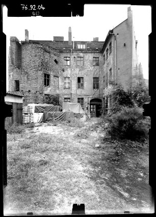 Berlin-Mitte, Neue Grünstraße 27. Wohnhaus. Hoffront