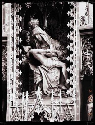 Bergkirche; Hochaltar, Pietà