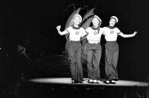 Wintergarten: Drei Matrosen Girls (Ballett Gsovsky)