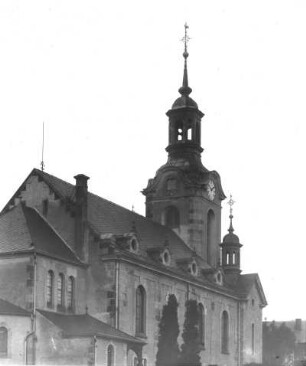 Beierfeld. Dorfkirche. Teilansicht von Südwesten mit Dachreiter
