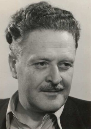 Porträt Nazim Hikmet : Porträt Nazim Hikmet (1903-1963; türkischer Dichter, Dramatiker und Schriftsteller). Fotografie Januar 1956, Berlin, IV. Deutscher Schriftstellerkongreß. Dresden: Deutsche Fotothek