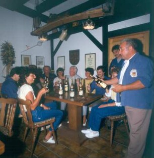 St. Martin. Weinprobe in der Probierstube eines Winzerhofes