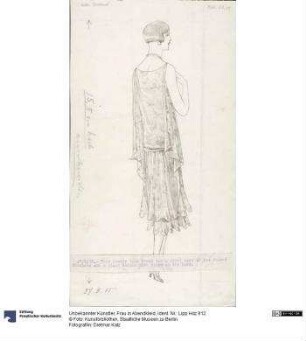 Frau in Abendkleid
