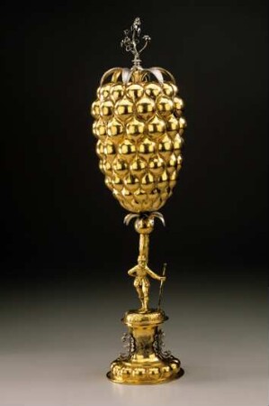 Pokal in Form einer Ananas