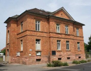 Ehem. Schule (Massivbau); Rodgau, Nieuwpoorter Straße 130