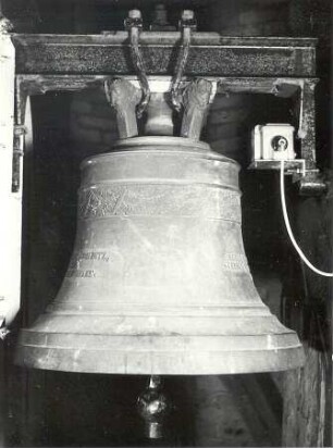 Glocke in Gröditz : Handwerkstechniken - Glockengießerei und Glocken. Ort: Hrodźišćo / Gröditz. Gruhl-Glocke. Vgl. Lětopis C 5 (1961/62)