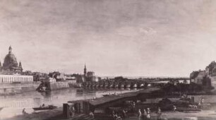 Dresden vom rechten Elbufer oberhalb der Augustusbrücke