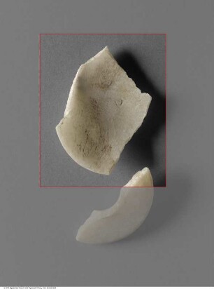 Fragment einer flachen Schale