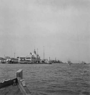 Hafenanlage : Blick auf einen Kai im Hafen von Port Said