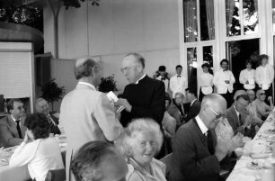 35. Tagung 1985 Physik; Bayrisches Frühstück: E. v. Khuon, Kardinal König
