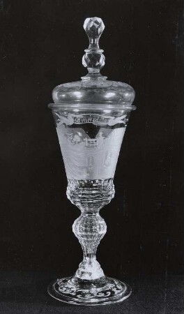 Deckelpokal mit Bergwerk- und Hüttendarstellung