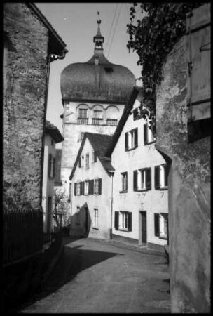 Bregenz: Durchblick zur Martiuskirche