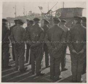 Wehrmachtssoldaten, Hafen