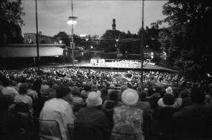 Schlager-Nachwuchs-Wettbewerb "Binding-Star-Chance 73" der Brauerei Binding auf der Seebühne im Stadtgarten