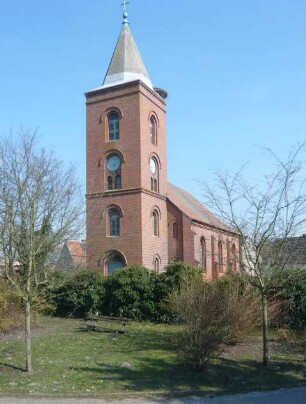 Gülpe, Havelaue, Kirchplatz 8