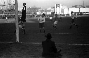 Bukarest: [Fußballspiel] Bucuresti-Berlin, 1 : 0, Spielszene