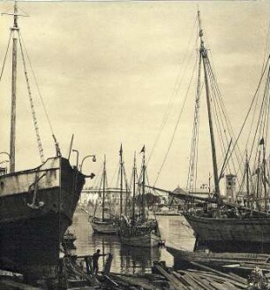 Schiffe im Hafen