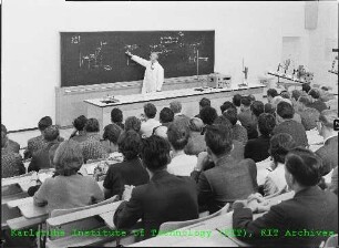 Fortbildungsveranstaltung im Mittleren Hörsaal der Schule für Kerntechnik (SKT)