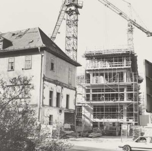 Altes Rentamt und Neubau der Thüringer Universitäts- und Landesbibliothek