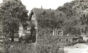 Radebeul, Augustusweg 112. Ermelhaus (1893). Seitenansicht